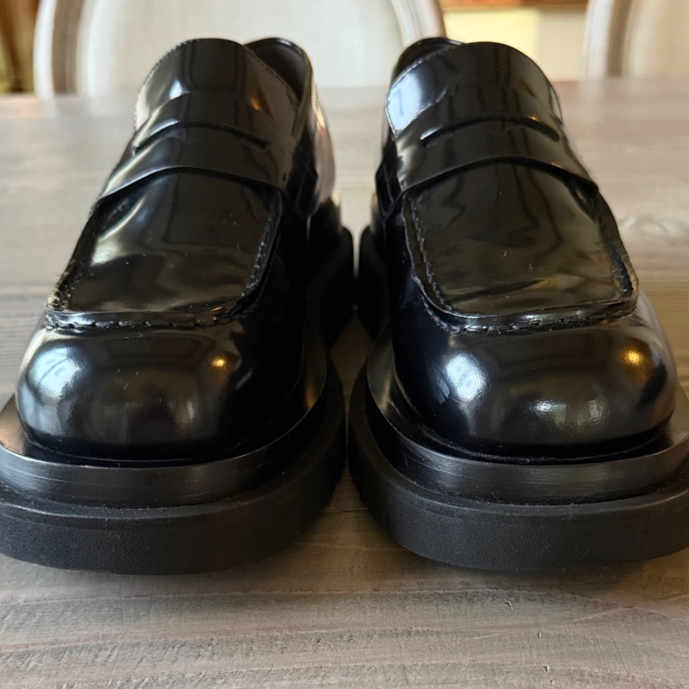 Bottega Veneta Glossy Black Loafers - Picture 8 of 11